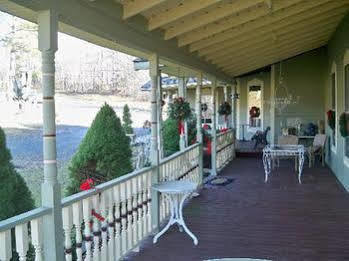 The Washington Irving Inn Tannersville Exterior foto
